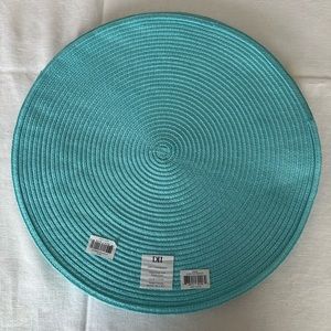Design Imports Round Placemats in Aruba Blue Set of 8 Brand New with Tags